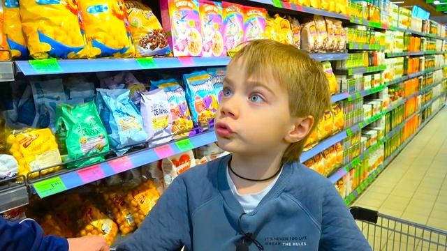 ФЁДОР vs ПАПА. НОВЫЕ ПОКУПКИ В НОВОМ МАГАЗИНЕ. смотреть онлайн