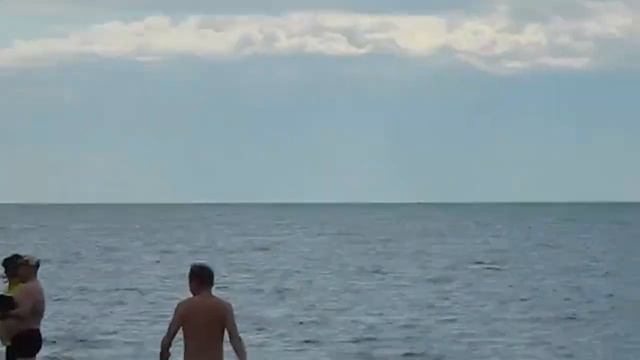 .ПОШЁЛ И УТОПИЛСЯ В ЧЕРНОМ МОРЕ.ДЕНИС В ЯЛТЕ смотреть онлайн