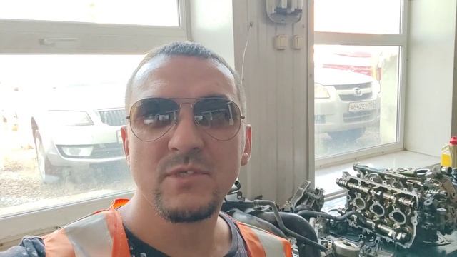 Немец пенсионного возраста. Течь масляного поддона двигателя Ауди Q7, устраняем проблему. смотреть онлайн