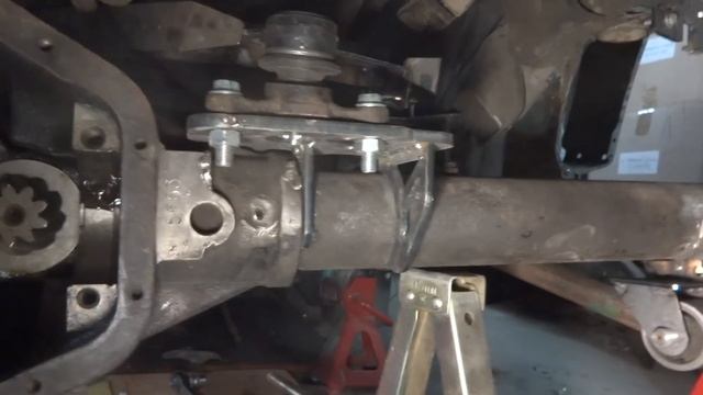 Передний мост Suzuki Escudo TD01W. Обзор конструкции А-рычаг + 2 продольные тяги смотреть онлайн