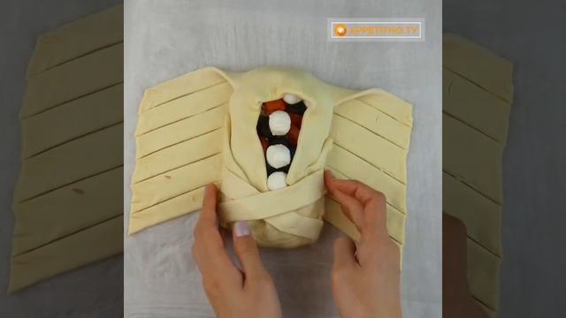 Вкусно, ароматно, по домашнему...Самый простой рецепт пирога с тунцом! | Appetitno.TV смотреть онлайн