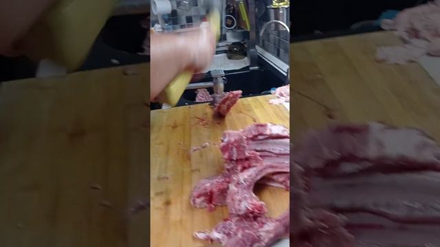 обрабатываем свинину на буженину и как готовим маринад смотреть онлайн