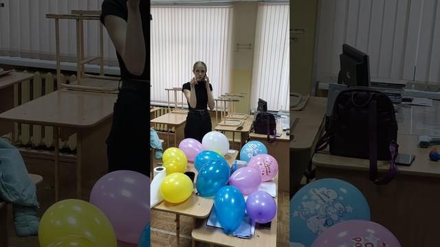 У Екатерины Николаевны завтра - День рождения смотреть онлайн