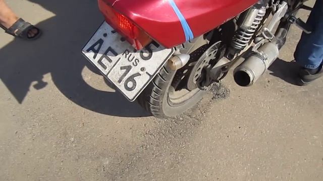 Жгу резину Suzuki GSX 400 Impulse смотреть онлайн