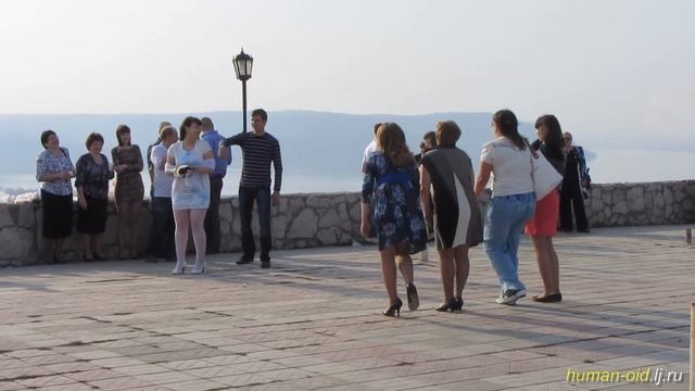 Невеста бросает свадебный букет смотреть онлайн