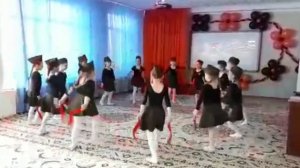 танец "Победный май" танцевальный коллектив "Улыбка" г. Лисаковск "Ясли-сад"Улыбка"