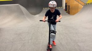 Поменялся самокатами с тренером