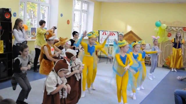 Танец "Белоснежка и ее друзья" смотреть онлайн