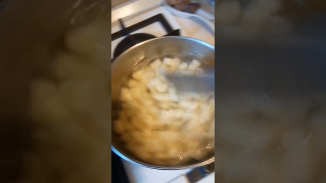 Между первой и второй... смотреть онлайн
