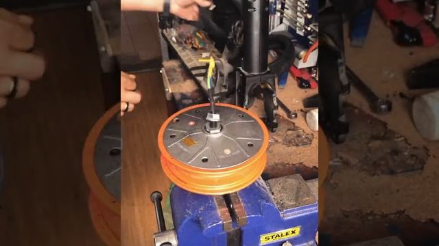 Установка литой бескамерной покрышки на Kugoo M2 PRO