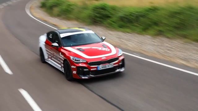 Kia Stinger GT420, la berlina da corsa смотреть онлайн