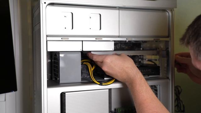 Mac Pro 5,1 NVME & SATA SSD Install + USB 3 2 + C PCI E Speed Testing! смотреть онлайн