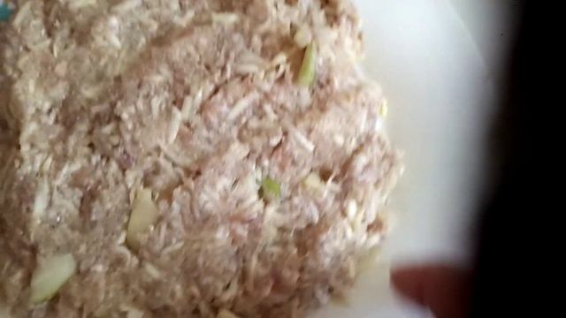 Готовим катлеты!!! Фарш и соусный кабачок! Вкусно,полезно, бюджетно ! смотреть онлайн
