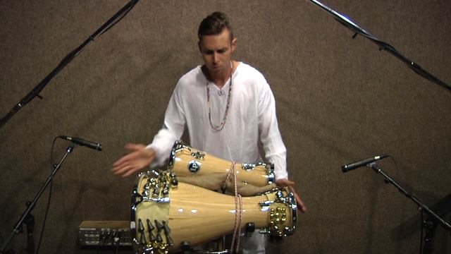 LP Bata Composite Rhythms смотреть онлайн
