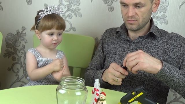 Как Сделать ПОДАРОК МАМЕ на НОВЫЙ ГОД СВОИМИ РУКАМИ смотреть онлайн