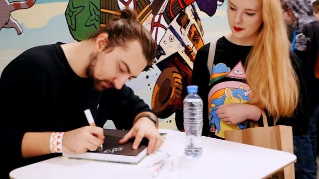 Сыендук и Зак Горман. Автограф-сессия на AVA EXPO смотреть онлайн