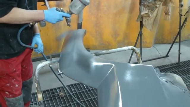 Нанесение грунта.Priming the auto detail смотреть онлайн