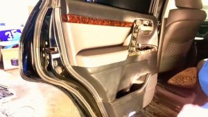 Как снять обшивку двери на TOYOTA LAND CRUISER 200
