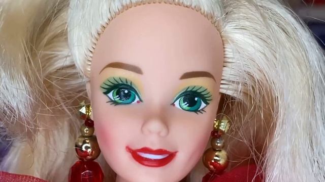 Самый новогодний выпуск. Распаковка и обзор куклы Барби Happy Holidays Barbie 1993 смотреть онлайн