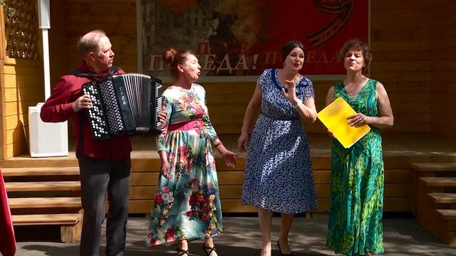 "Кнопочки баянные" - в исполнении ансамбля народной песни "Свои родные" смотреть онлайн