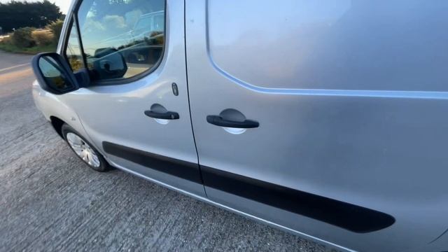 Citroen Berlingo Manual смотреть онлайн