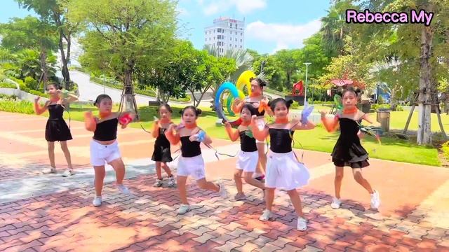 UP - INNA / Zumbakids / Zumba / Dance / Rebecca My / CLB Shiny смотреть онлайн