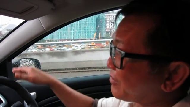 Renault Fluence Z.E Electric Test Drive in Malaysia смотреть онлайн