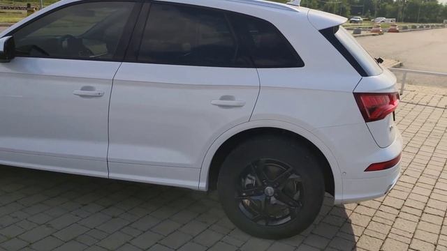 Audi Q5 S-line 2018 смотреть онлайн