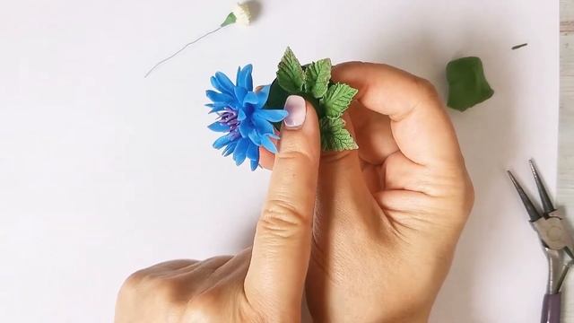 Сборка брошки из полимерной глины. смотреть онлайн