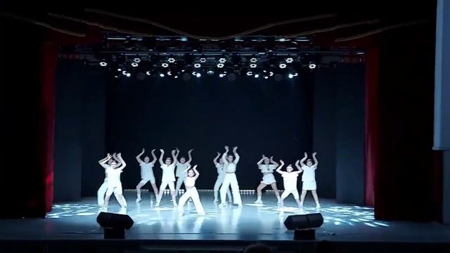 Студия танца ART House с номером "FRESH TEAM" смотреть онлайн