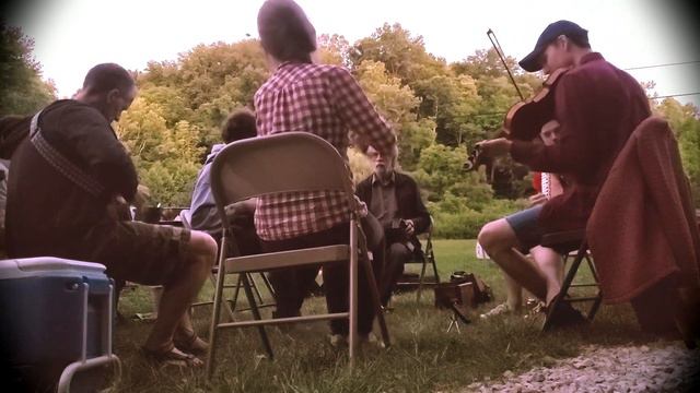Tunes in Bloomington, IN смотреть онлайн