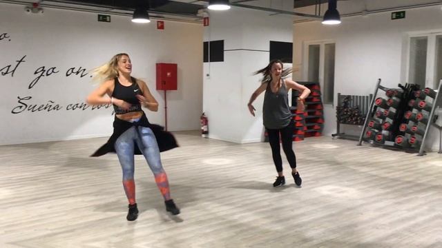 FEELS LIKE HOME - ZUMBA WARM UP смотреть онлайн