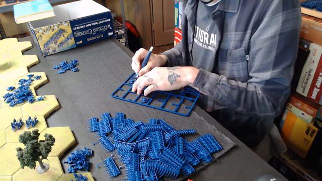 Sprues Loose! смотреть онлайн