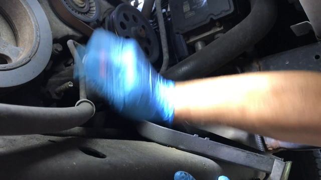 How To Change The Oil In a 2007-2014 Ford Expedition 5.4 Engine смотреть онлайн