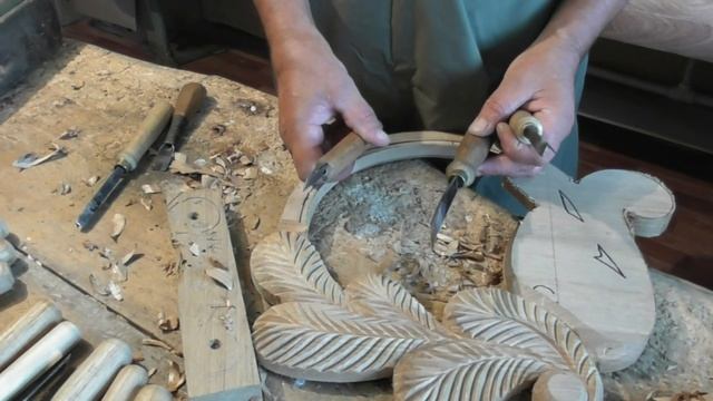 Woodcarving. АК16У и орех - вырезаем без помех!