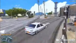 Легендарная машина из фильма Такси в GTA V Обязательно посмотри