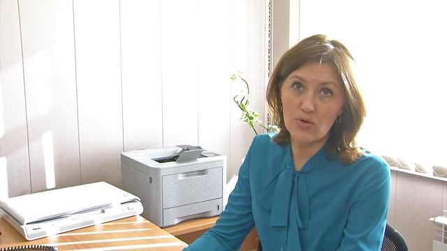 Получить консультацию специалистов ПФР можно по телефону горячей линии, услуги ПФР – в МФЦ