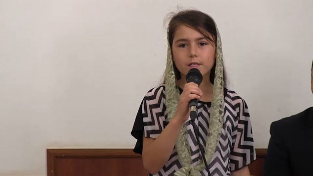 Стих Каролина - Все цветет, живет, благоухает. смотреть онлайн