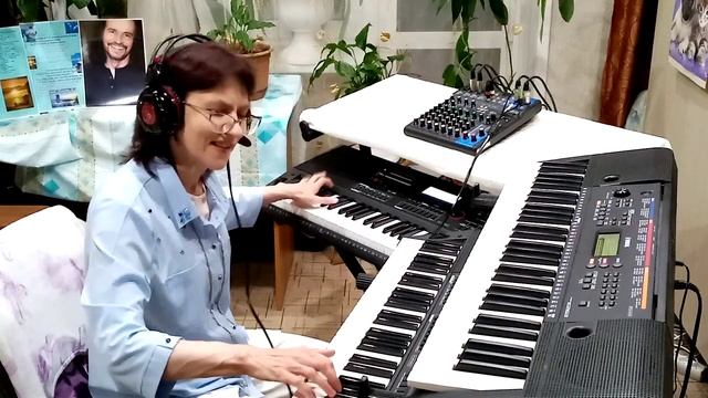 Современная эстрадная музыка Попурри По волнам инструментальной музыки на музыку чудесного Янн смотреть онлайн