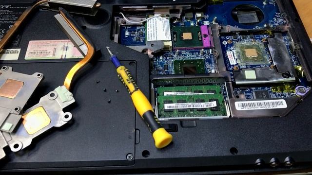 КАК ПОЧИСТИТЬ НОУТБУК ACER ASPIRE 7720?? смотреть онлайн