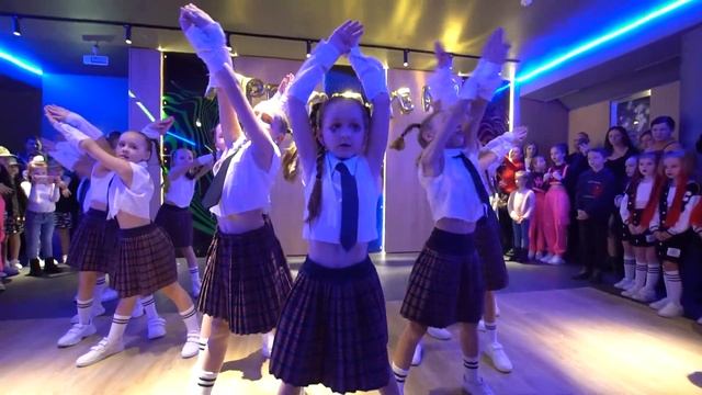 NEW YEAR PARTY DANCE STUDIO ONE WAY 2023 (ШКОЛЬНЫЙ ПЕРЕПОЛОХ) смотреть онлайн