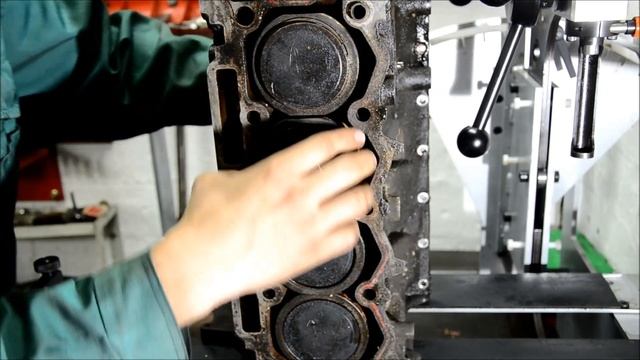 Peugeot 206 Установка поршня в цилиндр смотреть онлайн