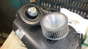 Чистка моторчика печки Kyron 2.0 diesel