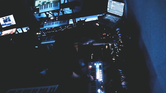 Live Berlin School - Mellow ambient moods and textures (Behringer Odyssey, 2600, K2, Deckards Dream смотреть онлайн