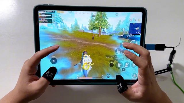 iPad Pro M2 90FPS Handcam | PUBG MOBILE [4K] смотреть онлайн