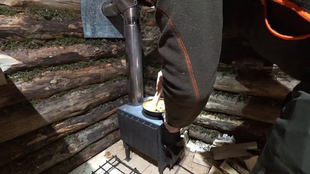 BUILDING A LOG CABIN UNDERGROUND ALONE.  I Made A Second Cozy Bed. Solo Bushcraft