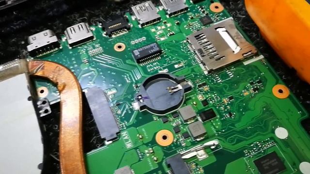 Asus X552LC не включается не заряжается смотреть онлайн