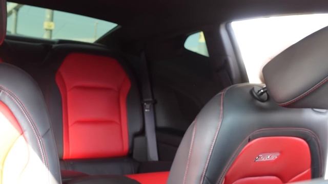 مين تختار شفروليه كامارو او فورد موستانق؟ Camaro SS vs Mustang GT смотреть онлайн