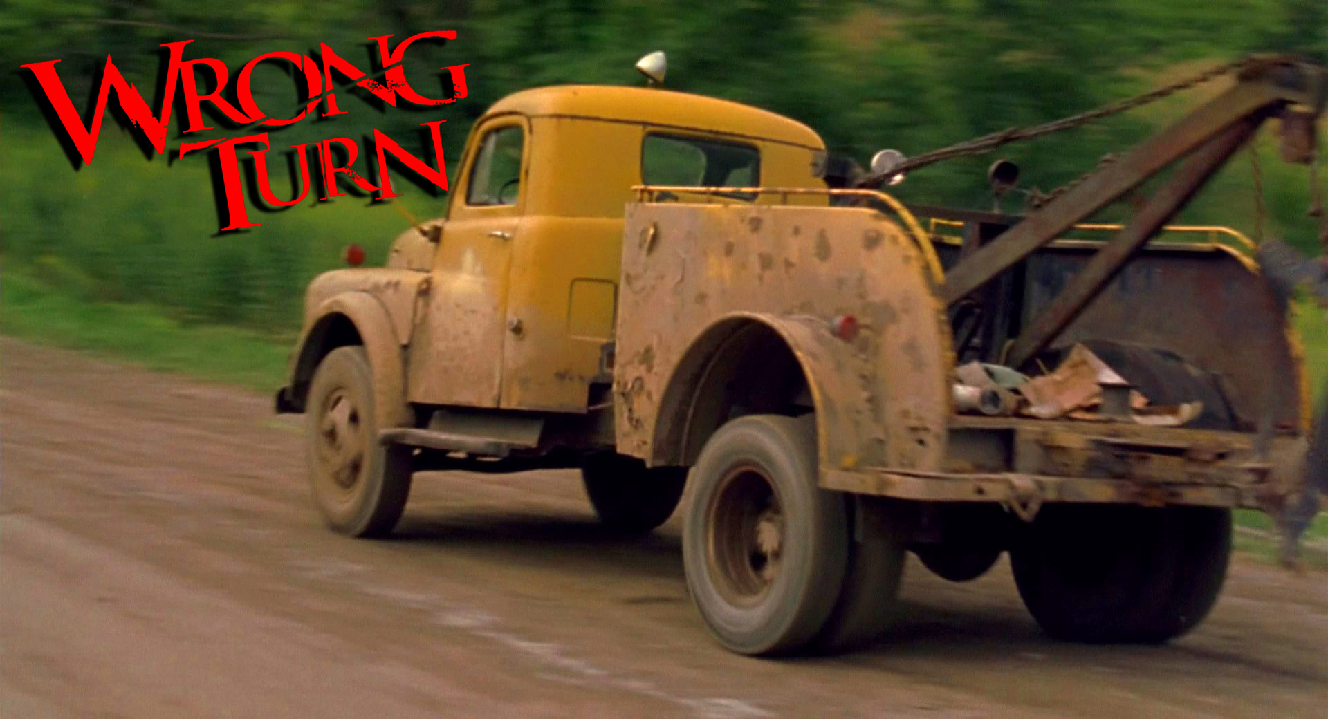 Грузовик-эвакуатор из фильма «Поворот не туда» (Wrong Turn) 2003г. смотреть онлайн