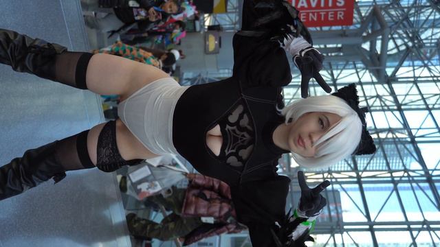 pretty girls at Anime NYC 2022 cosplay ala Comicon смотреть онлайн